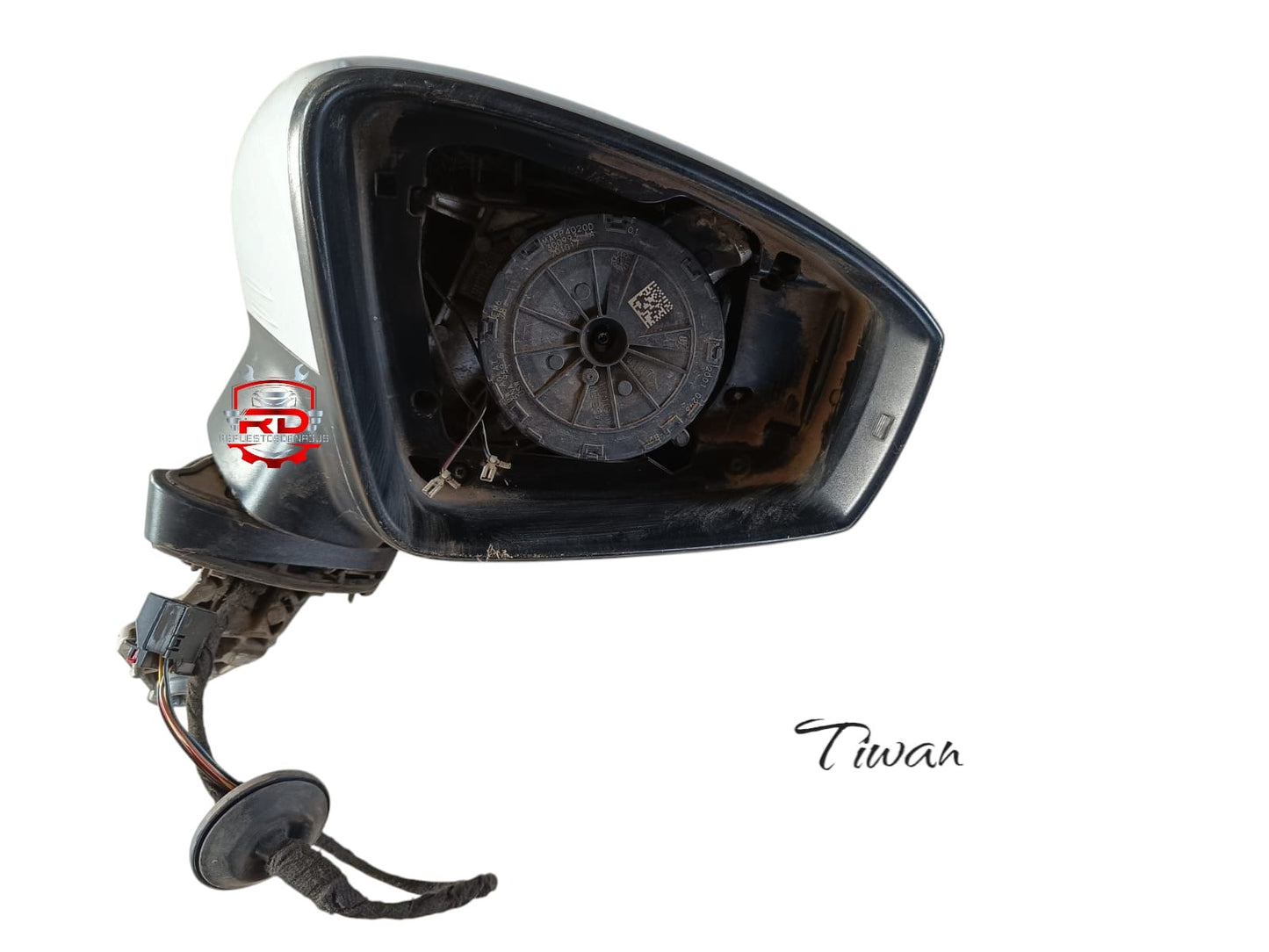 Volkswagen Tiguan 2021 espejo-Repuestos-originales-para-auto