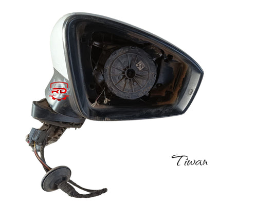 Volkswagen Tiguan 2021 espejo-Repuestos-originales-para-auto