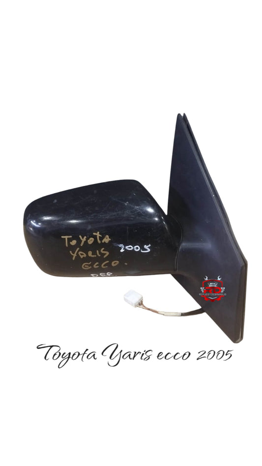 Toyota yaris Ecco 2006-Repuestos-originales-para-auto