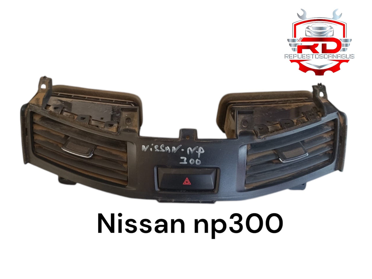 Nissan np300 2016