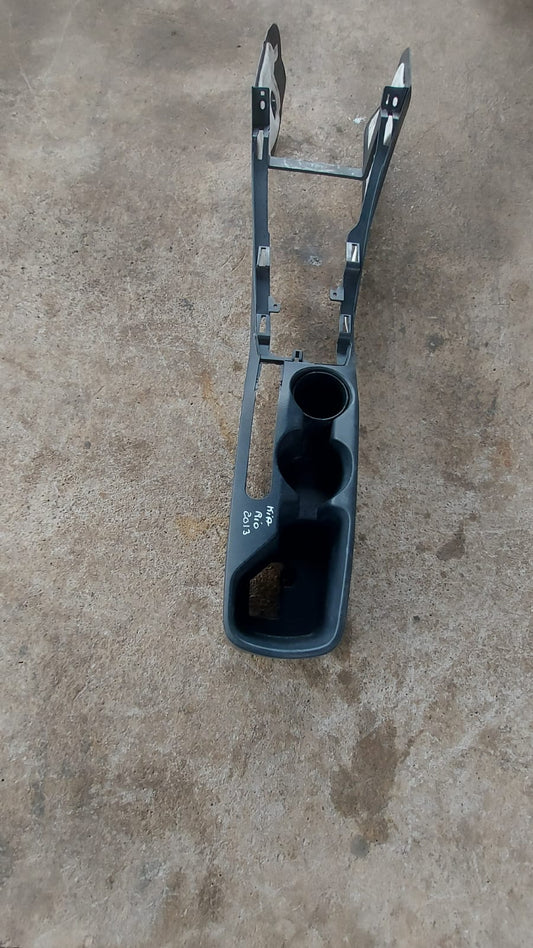 Hyundai Accent rb consola