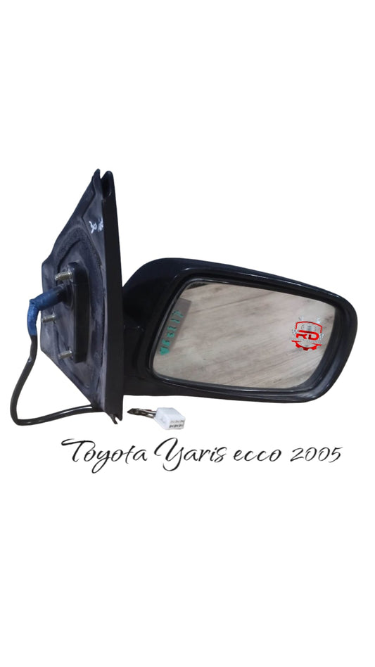 Toyota yaris Ecco 2006-Repuestos-originales-para-auto